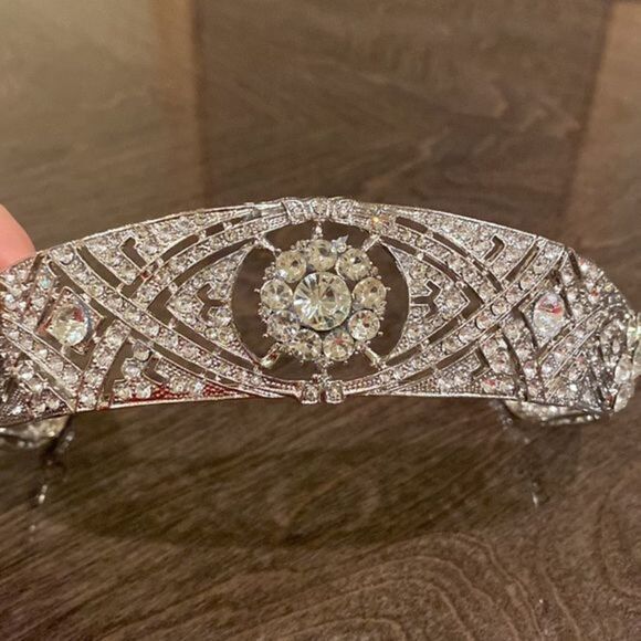 - Royal Rhinestone Crystal Wedding Tiara NWBOX - Picture 6 of 9